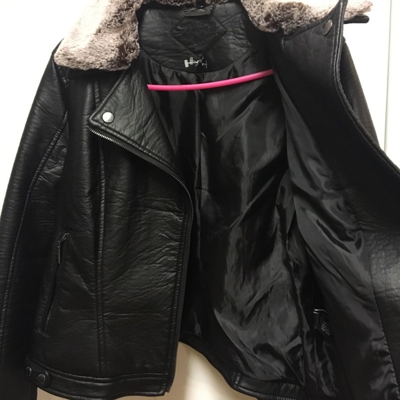 Faux leather jacket - Picture 2 of 3
